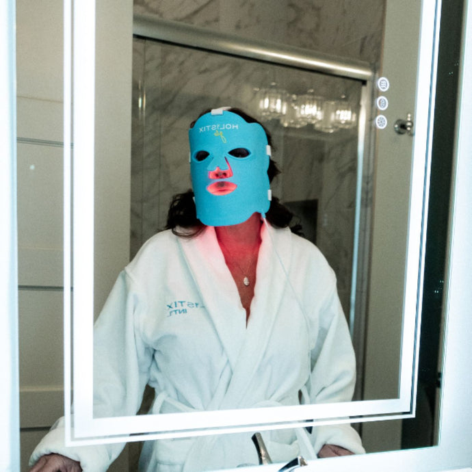 red light therapy mask holistix 7